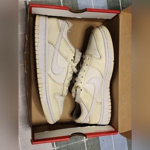 Nike Dunk Low Coconut Milk Siz 6
